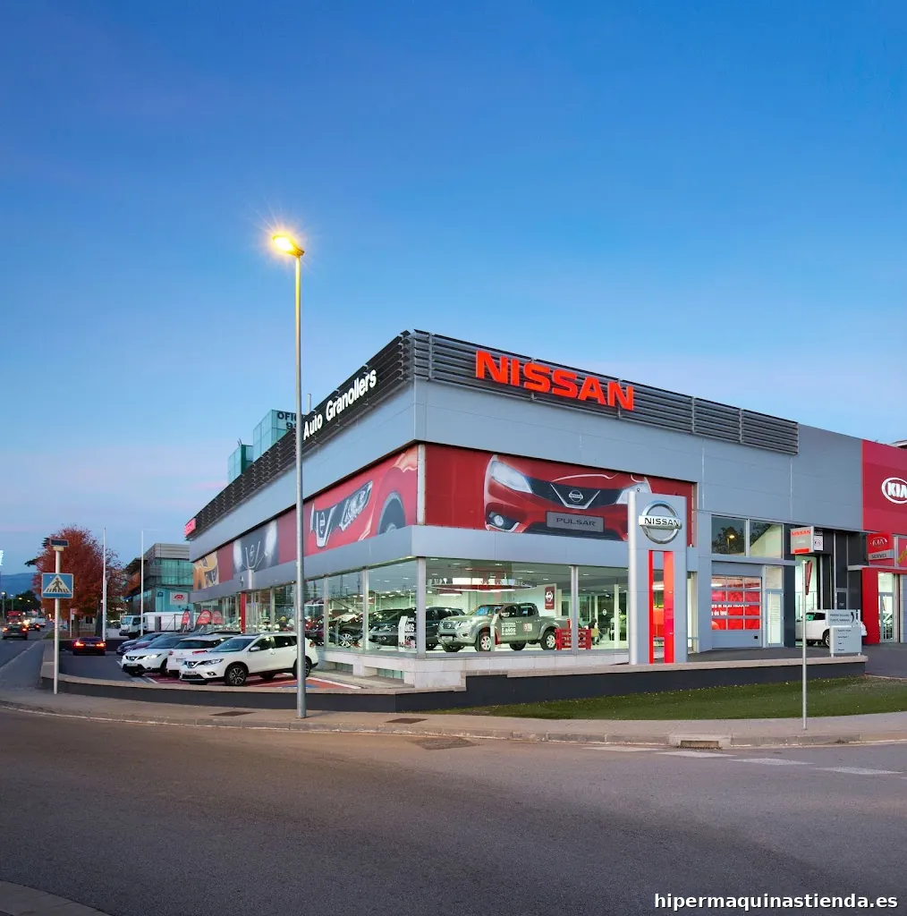 Nissan | Santi Enrique