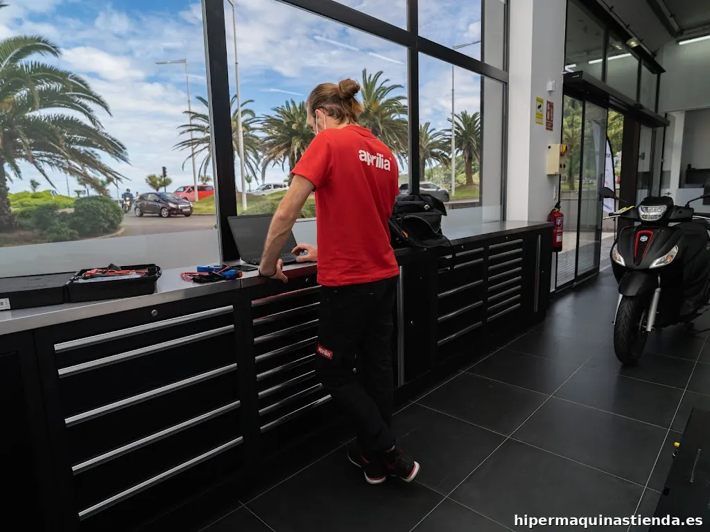 Kiss Motos Donostia | Taller Oficial Piaggio, Vespa, Moto Guzzi y Aprilia