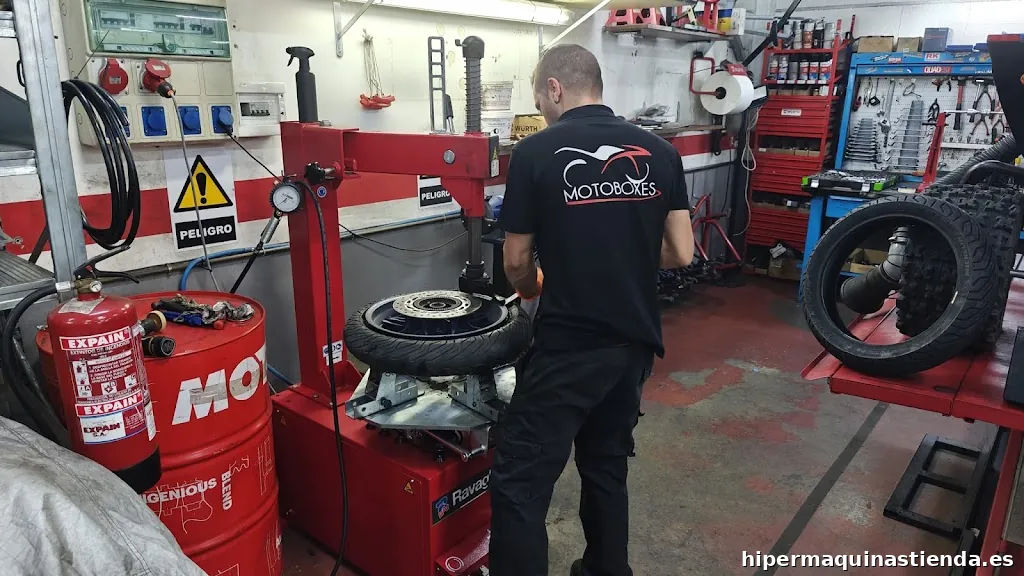 Real Motoboxes | Concesionario y taller de motos en Móstoles y el sur de Madrid