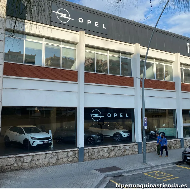 OPEL STELLANTIS &YOU BARCELONA - Badal